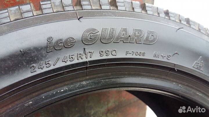 Yokohama F700Z 245/45 R17 99Q