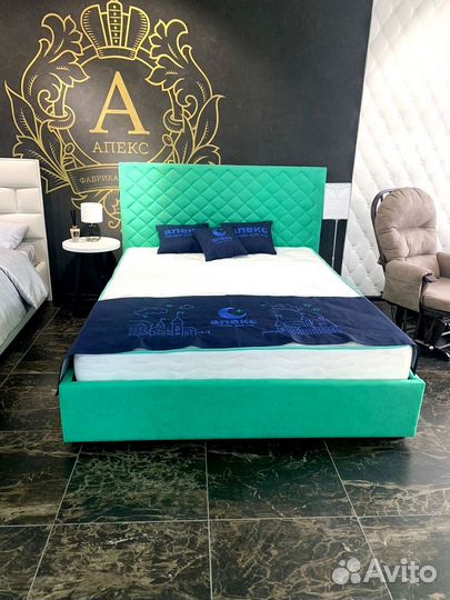 Интерьерная кровать