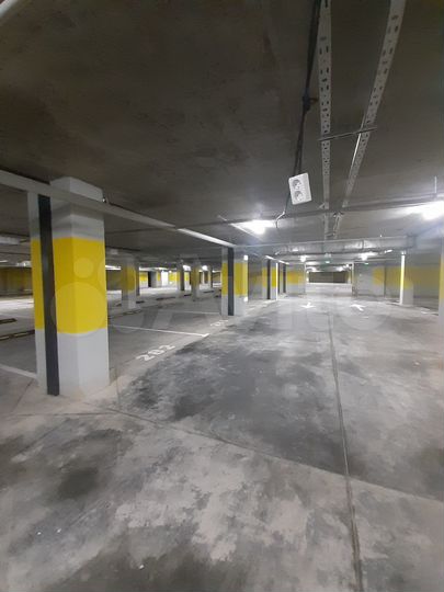 Машиноместо, 16 м²