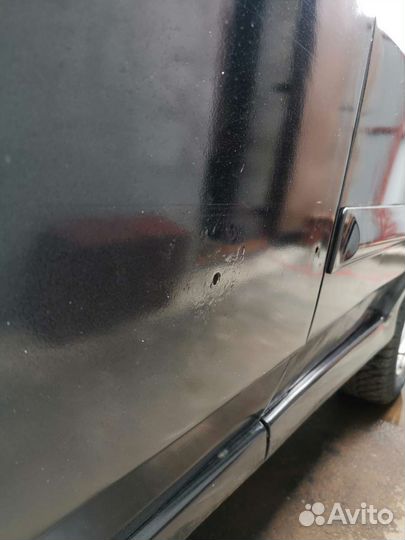 Передняя левая дверь 2114,2115 черная