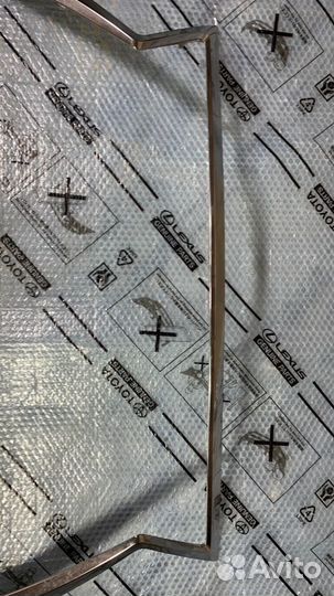 Молдинг решетки радиатора Lexus Rx4 2015