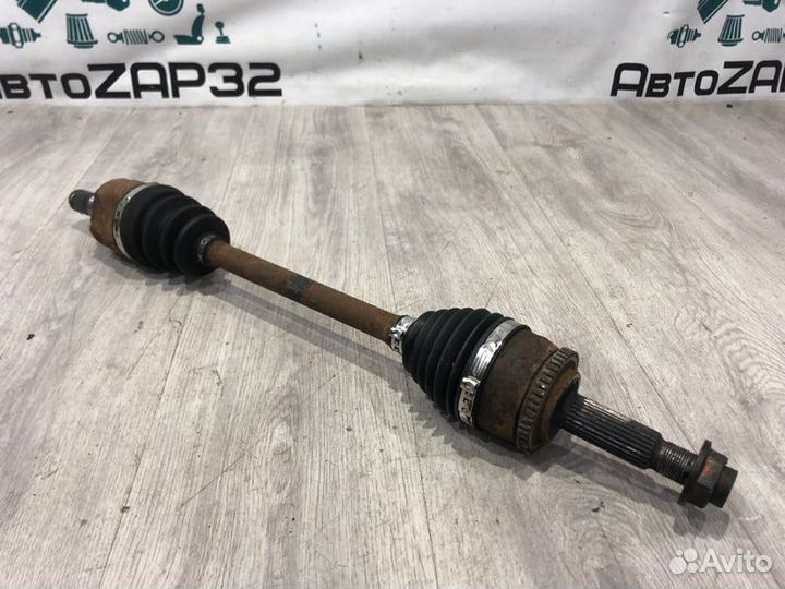 Привод передний левый Hyundai Solaris хэтчбек 2013