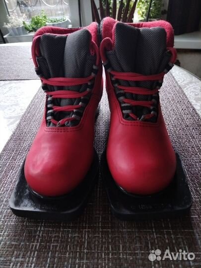 Лыжные ботинки 30 размер Motor
