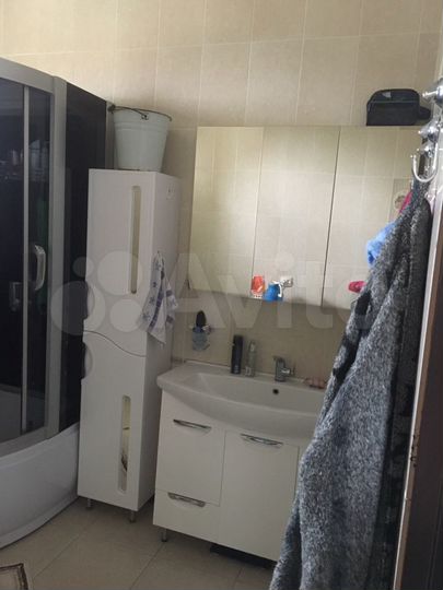 Дом 411 м² на участке 5,5 сот.