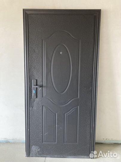 Металлическая дверь бу