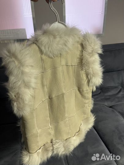 Жилетка кожаная меховая для девочки