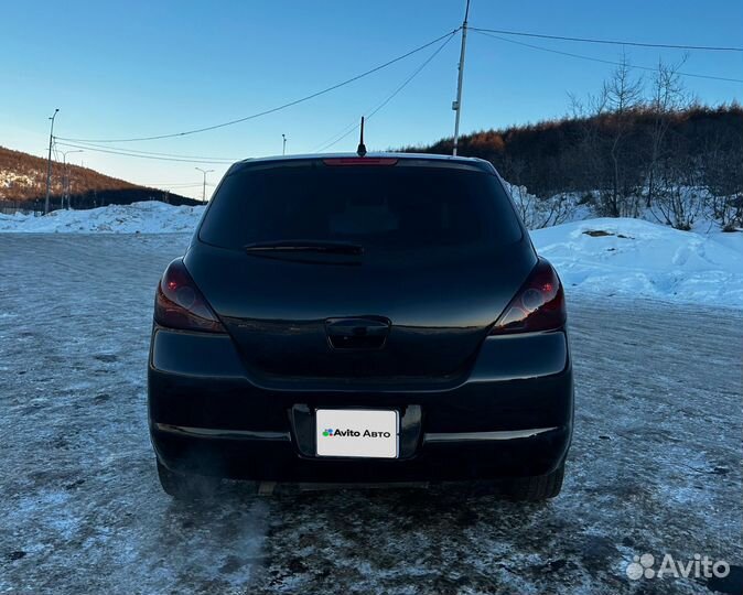 Nissan Tiida 1.5 AT, 2005, 270 000 км