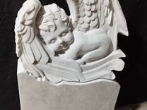 Памятник ангелок из белого мрамора