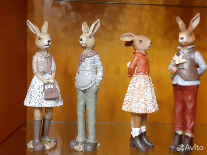 Декоративные фигурки зайцев