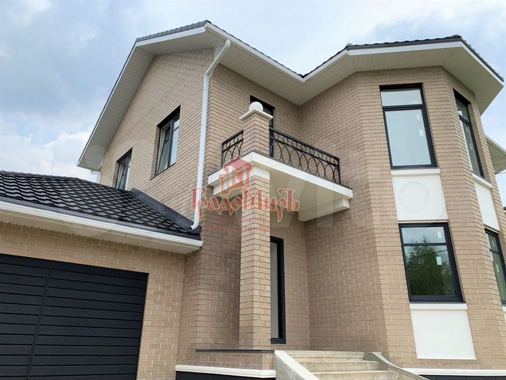 Дом 214,2 м² на участке 12 сот.