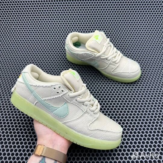 Nike SB Dunk Low mummy