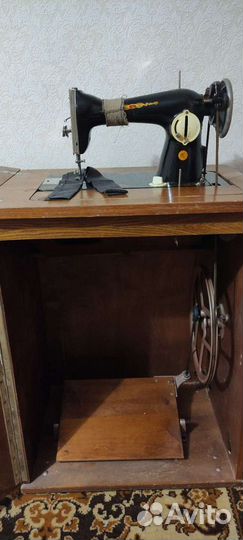 Швейная машина Подольск ножная