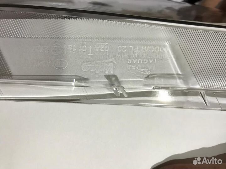 Левое стекло фары Jaguar XJ (x351) 2009-2015