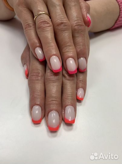 Педикюр с покрытием лаком