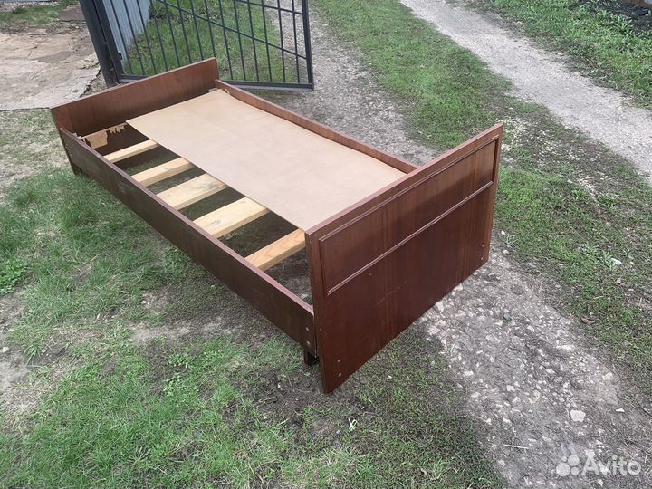 Кровати и диваны бу