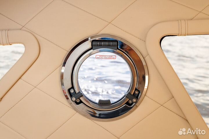 Катер с каютой Velvette 23 2.0