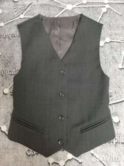 Жилетка и брюки школьные на мальчика, рост 128 см