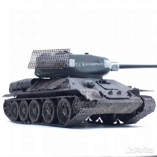 Модель советского среднего танка Т-34-85