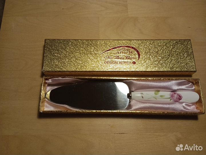 Лопатка для торта Arti. M