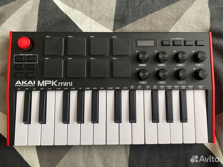 Midi клавиатура akai Pro MPK mini MK3