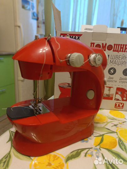 Швейная машинка малютка