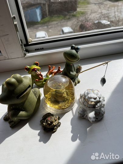 Коллекция лягушек
