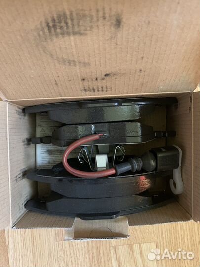 Тормозные колодки Ауди VAG 5KO 698151 оригинал