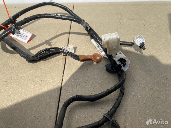 Проводка крышки багажника Nissan Qashqai J10