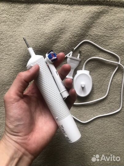 Электрическая зубная щетка Oral-B Vitality