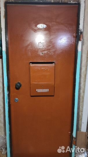 Дверь входная металлическая правая бу