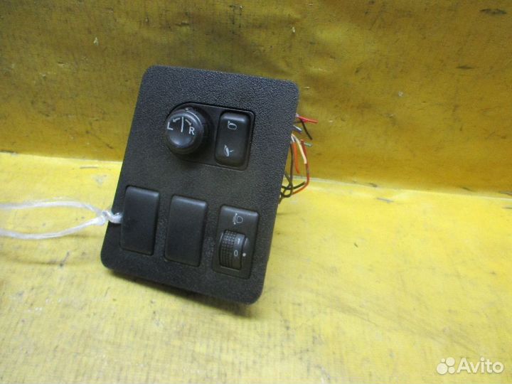 Блок упр-я зеркалами Nissan Dualis NJ10