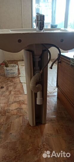 Раковина в ванную тюльпан