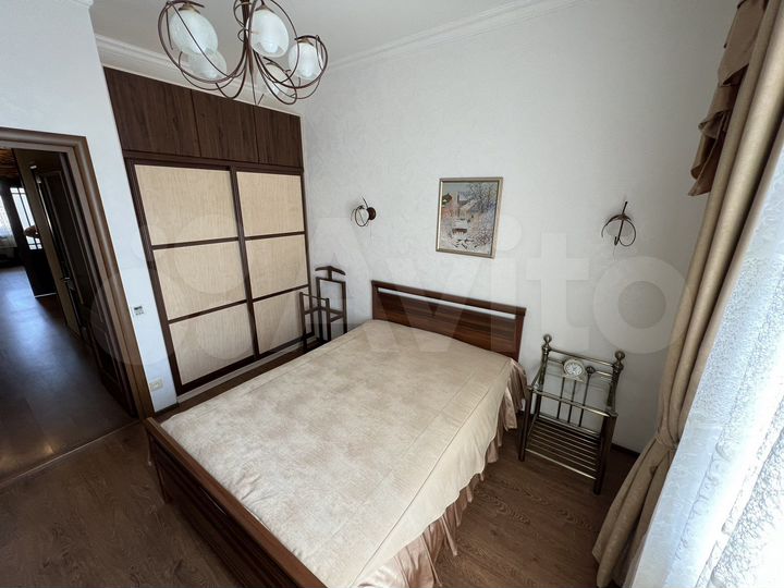 2-к. квартира, 70 м², 2/5 эт.