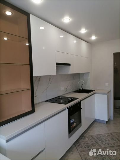 Угловая кухня на заказ. Производство