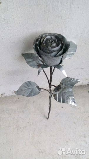 Кованая роза