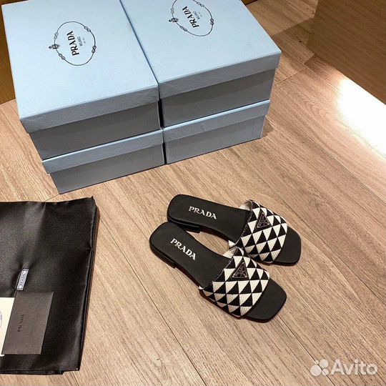 Шлепанцы prada
