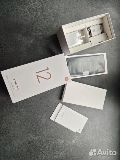 Xiaomi 12, 12/256 ГБ