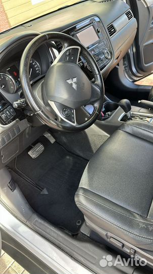 Mitsubishi Outlander 2.0 CVT, 2012, 211 000 км