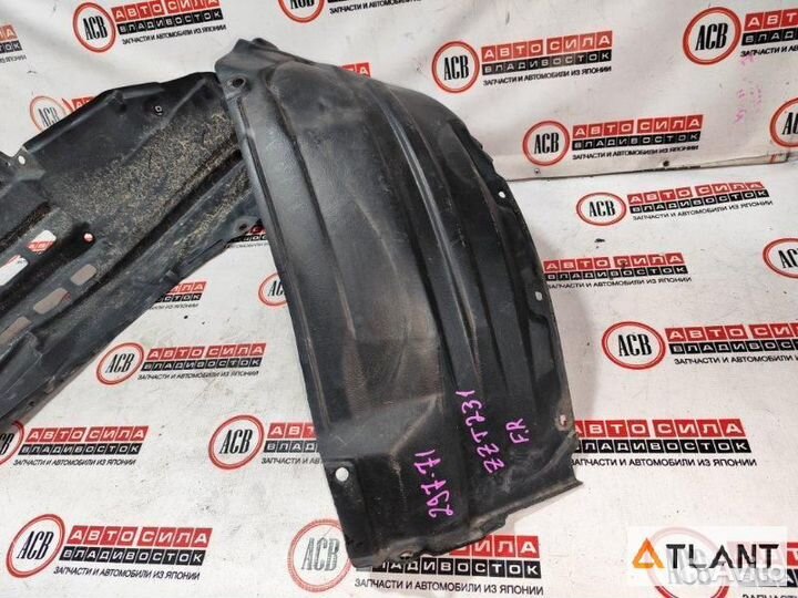 Подкрылок передний правый toyota celica