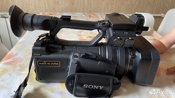 Видеокамера sony hxr-nx3/1