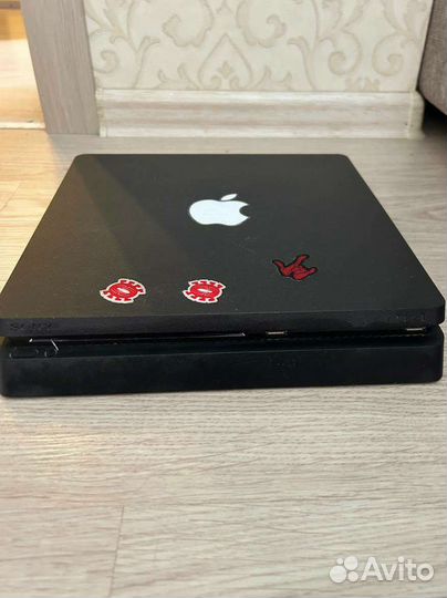 Ps4 Slim на 1тб, 2 геймпада, Fifa 19, RaibowSix