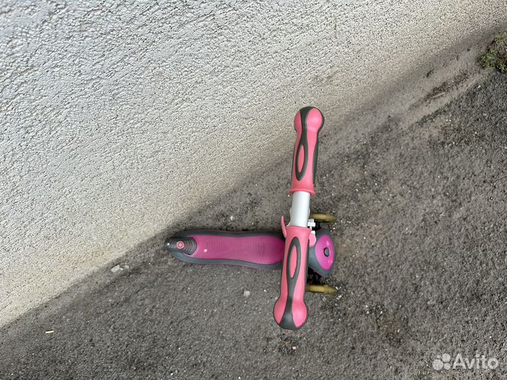 Десткий самокат glober