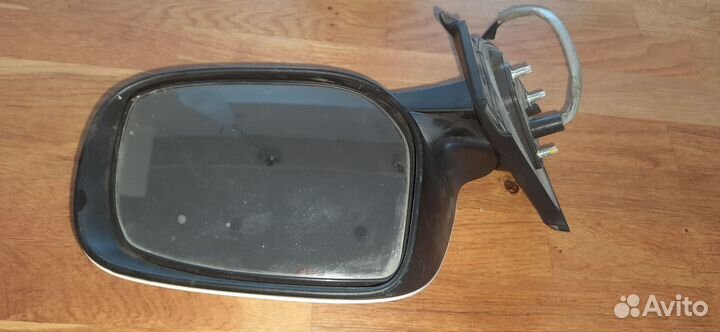 Боковое зеркало тойота витц 2007