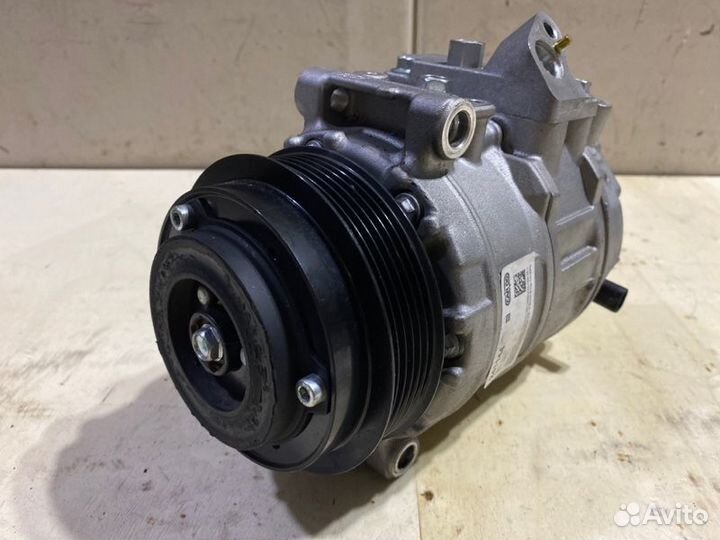 Компрессор кондиционера Mercedes-Benz E-Class W212