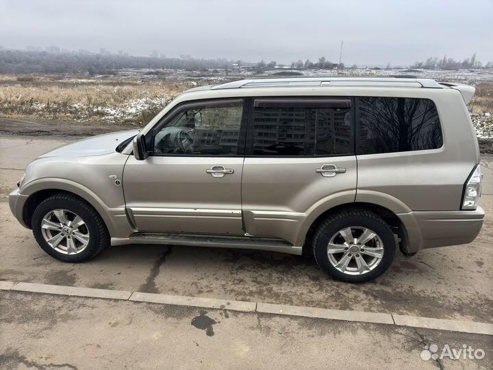 Mitsubishi Pajero 3.2 AT, 2006, 371 930 км