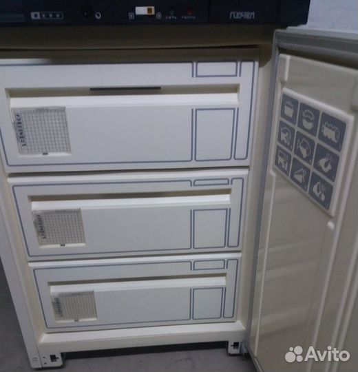 Морозильник Giochel 85см 131л в отличном состоянии