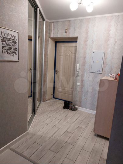 2-к. квартира, 71 м², 3/10 эт.