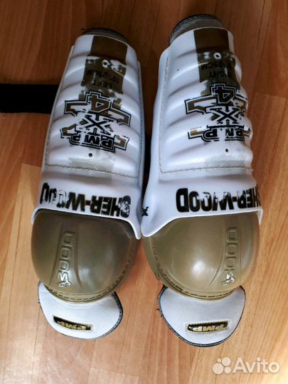 Наколенники для хоккеиста р. 10 (25см)., на возрас