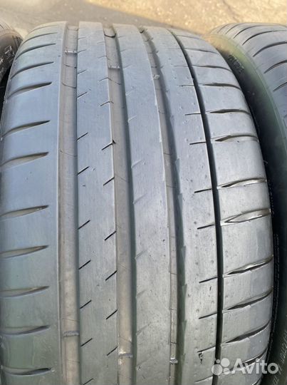 Michelin Pilot Sport 4 S 235/35 R19 и 265/35 R19 98Y