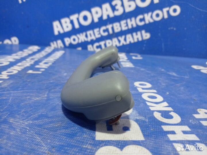 Ручка потолка Hyundai Solaris 1 седан G4FC 2012